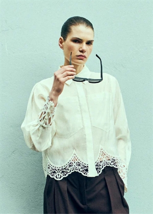 Molly skjorte with lace Jet stream Copenhagen Muse 